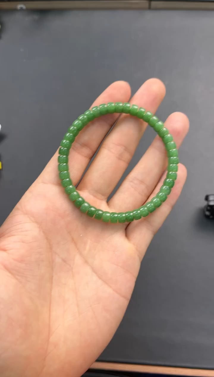 未镶嵌手串和田玉招*羊俄碧药片手串卡6微色差