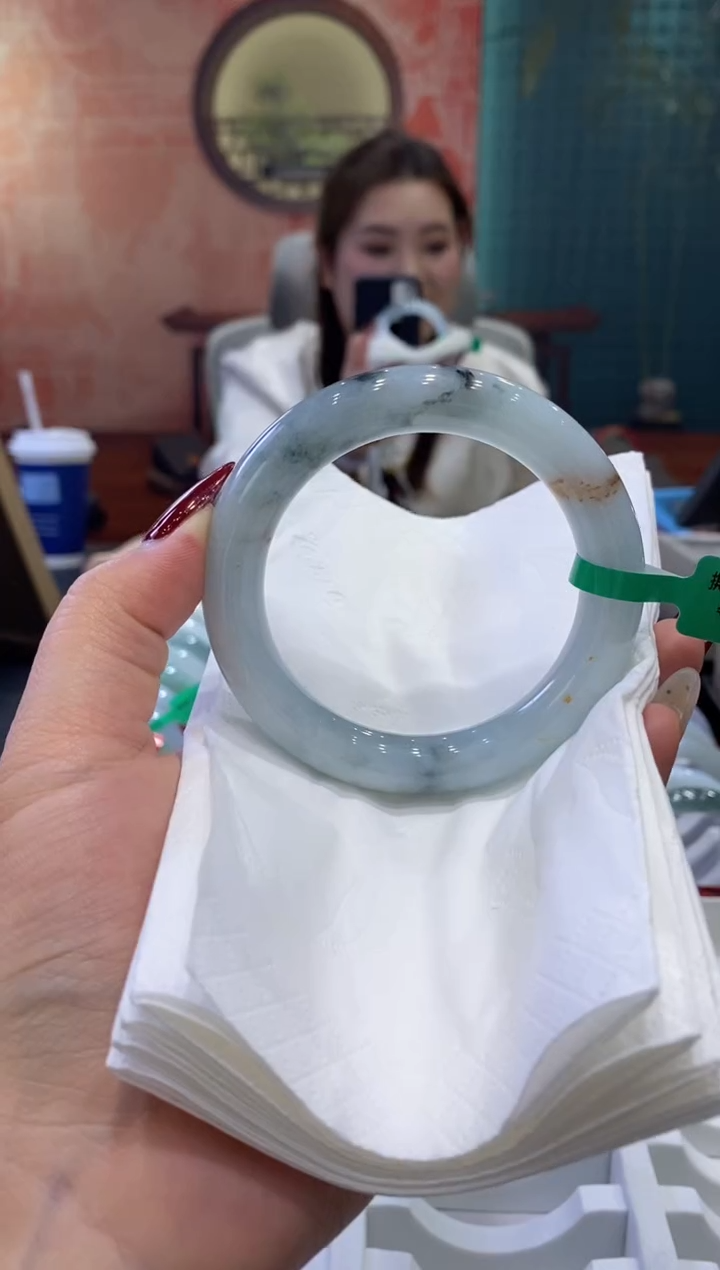 【闪购商品】翡翠手镯未镶嵌多人00018267