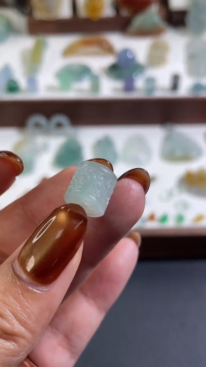 【闪购商品】定制翡翠未镶嵌筒珠260