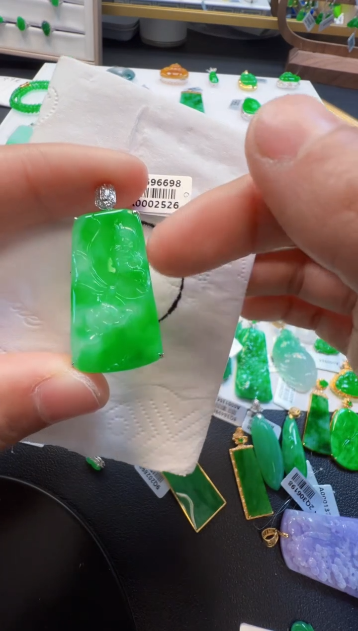 【闪购商品】定制翡翠18K金镶嵌6980元