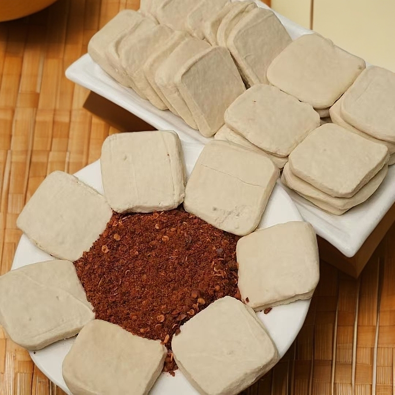 云南镇雄凤姐家箱子街臭豆腐凤姐土特特产