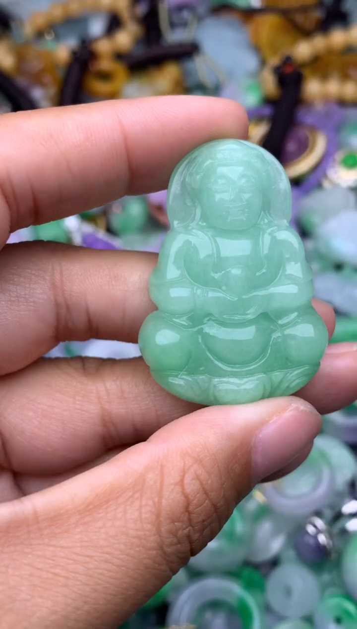 颈饰未镶嵌翡翠天然缅甸翡翠吊坠