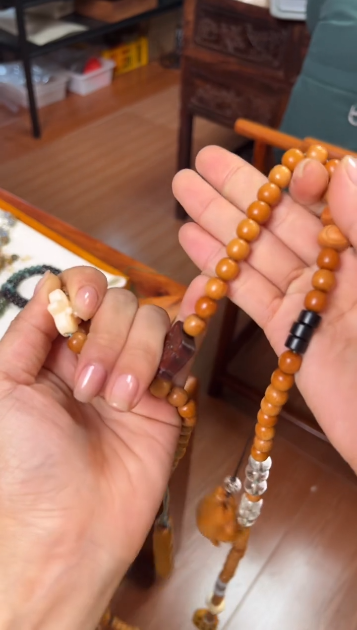 非洲檀香无事牌黄金耀檀 斜跨连