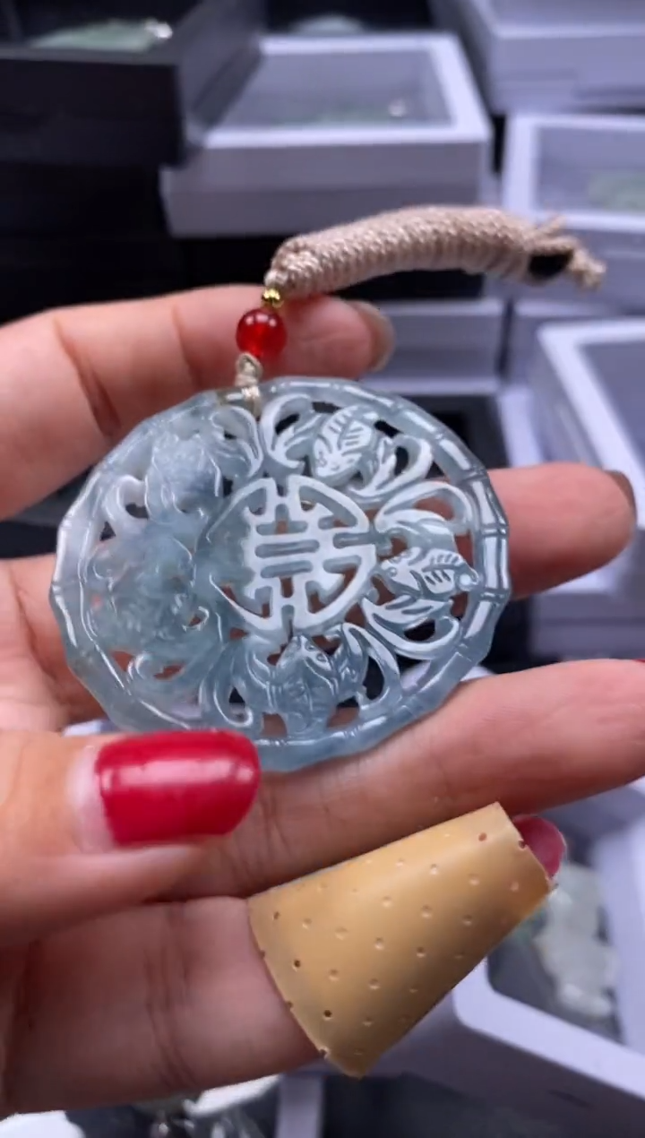 【闪购商品】翡翠未镶嵌吊坠(不含链)39800