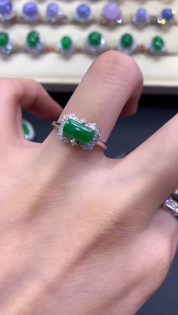 【闪购商品】翡翠戒指18K金镶嵌a41