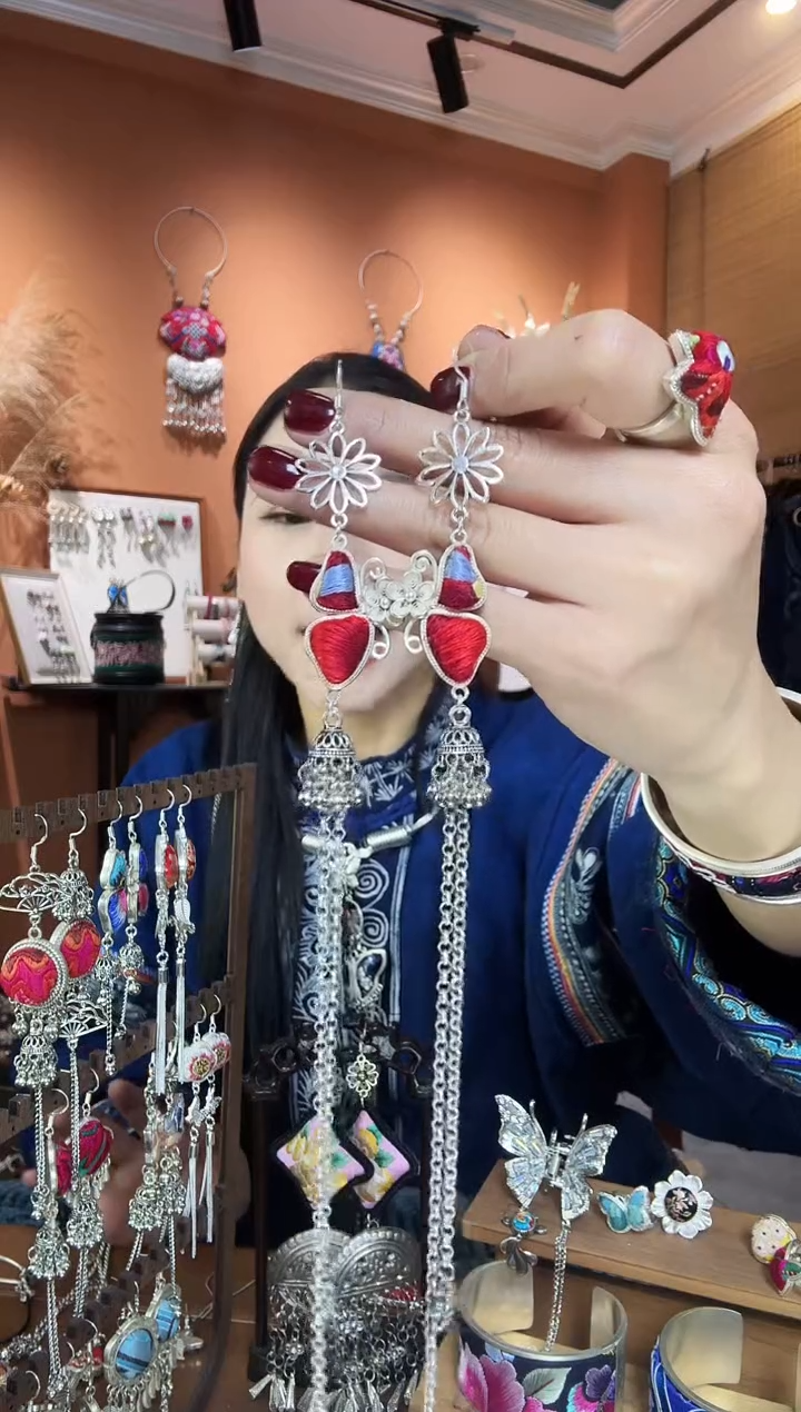 【闪购商品】刺绣纯手工民族风耳环