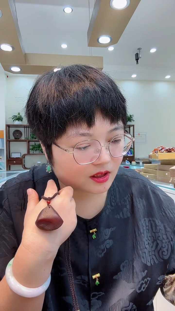 【闪购商品】琥珀颈饰未镶嵌吊坠