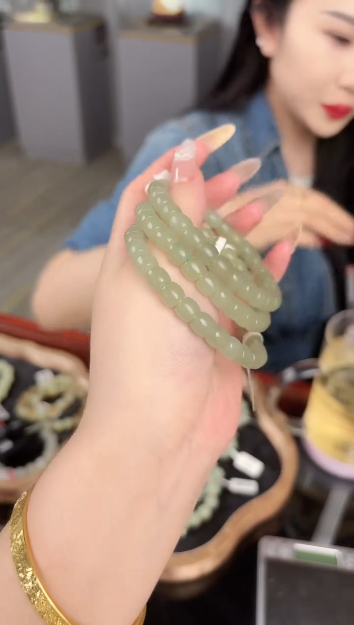 手串未镶嵌和田玉董小姐推荐 多样性发货 拍一发一cq
