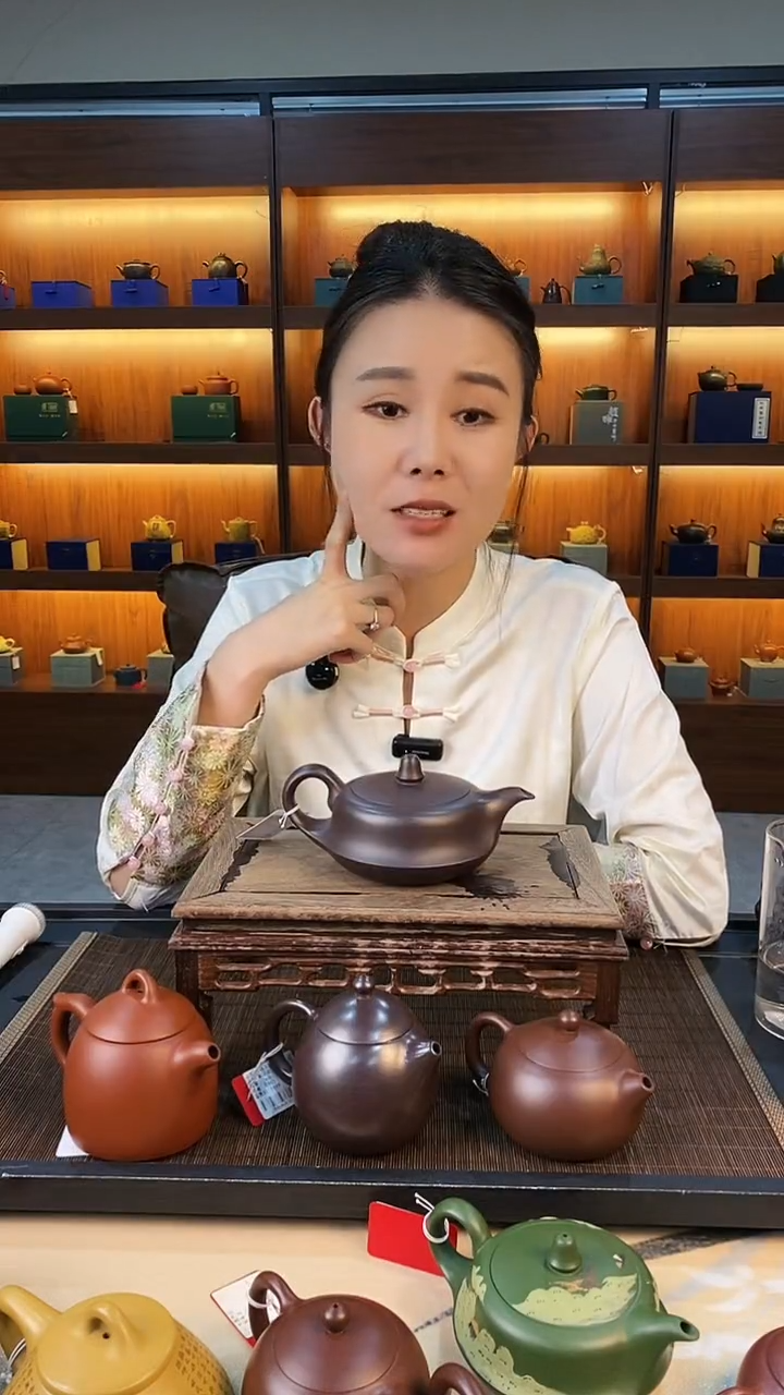 茶壶紫砂紫茄泥大品曲壶