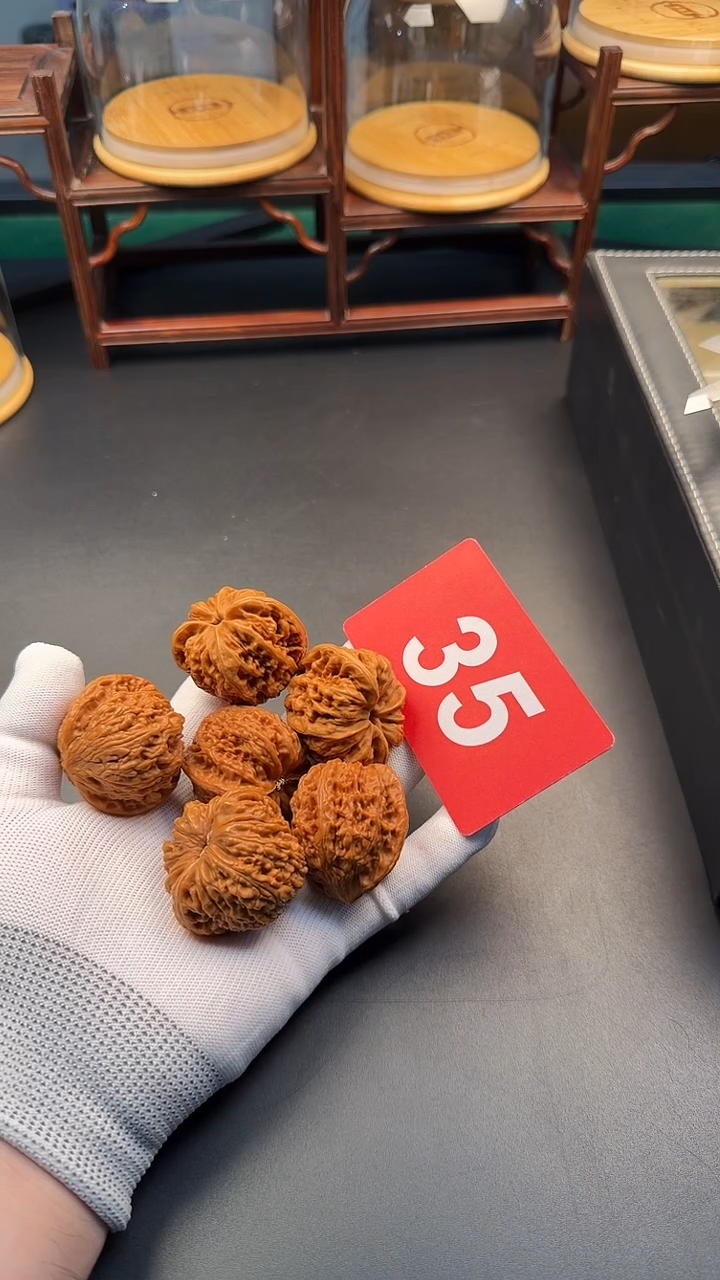把件文玩核桃43绣球 43原树九龙 40原树蛮王