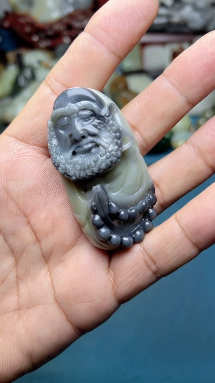 和田玉未镶嵌把件-