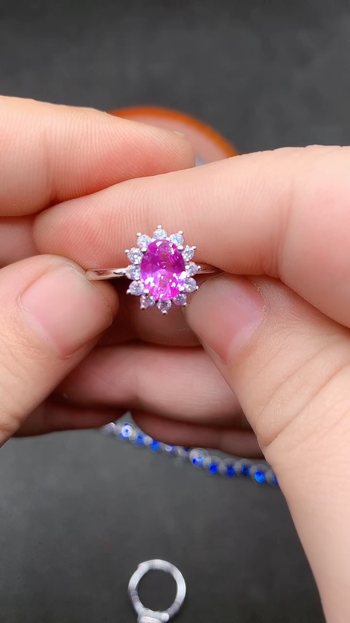 【闪购商品】彩色蓝宝石戒指银S925镶嵌........