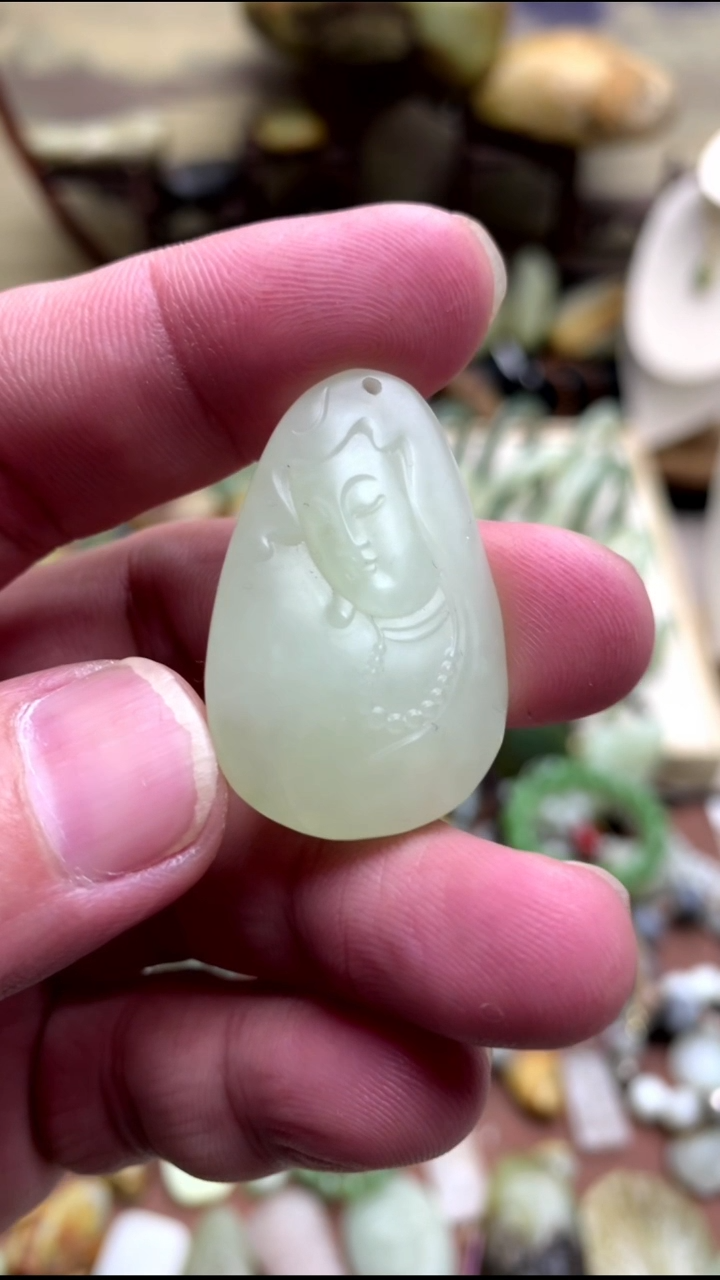 【闪购商品】和田玉颈饰未镶嵌俄料观音