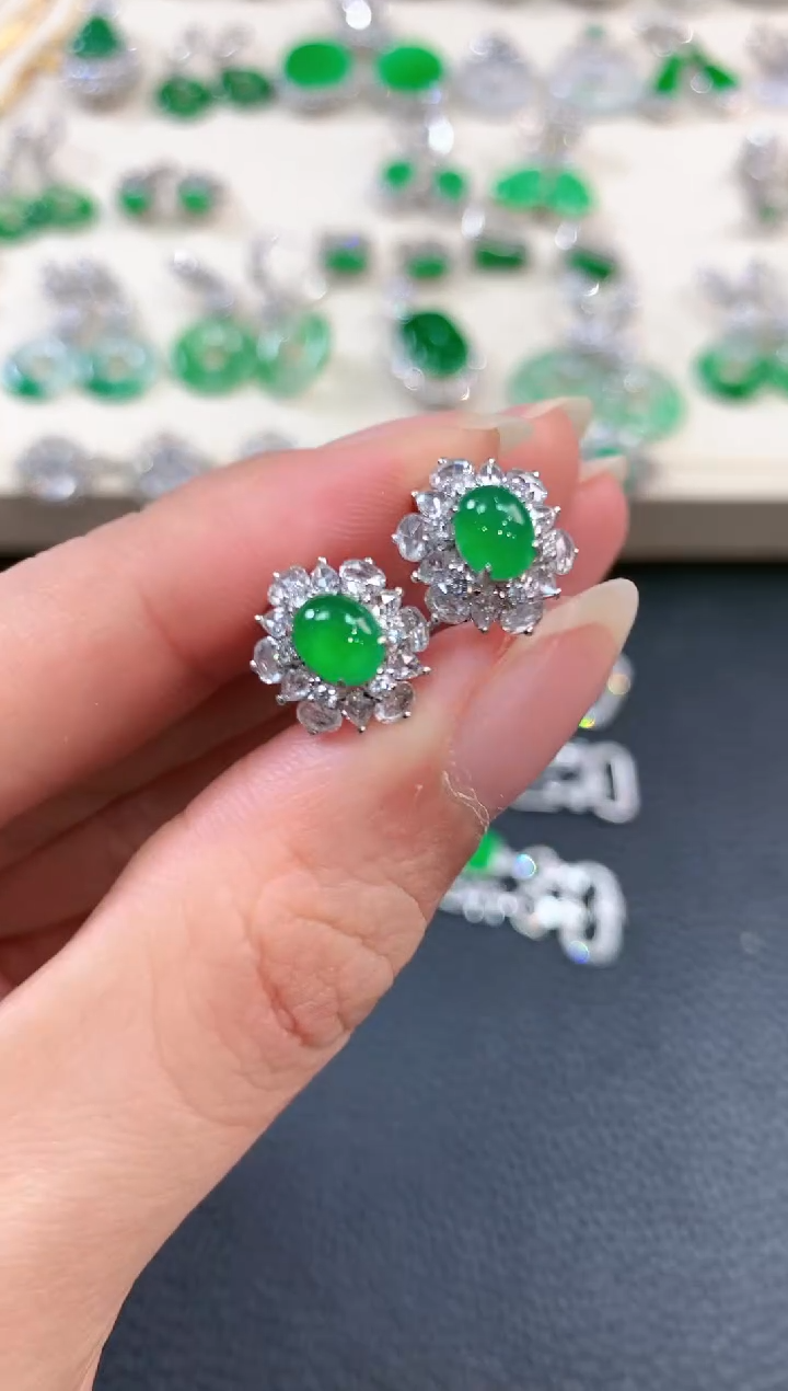 【闪购商品】翡翠耳饰18K金镶嵌n74