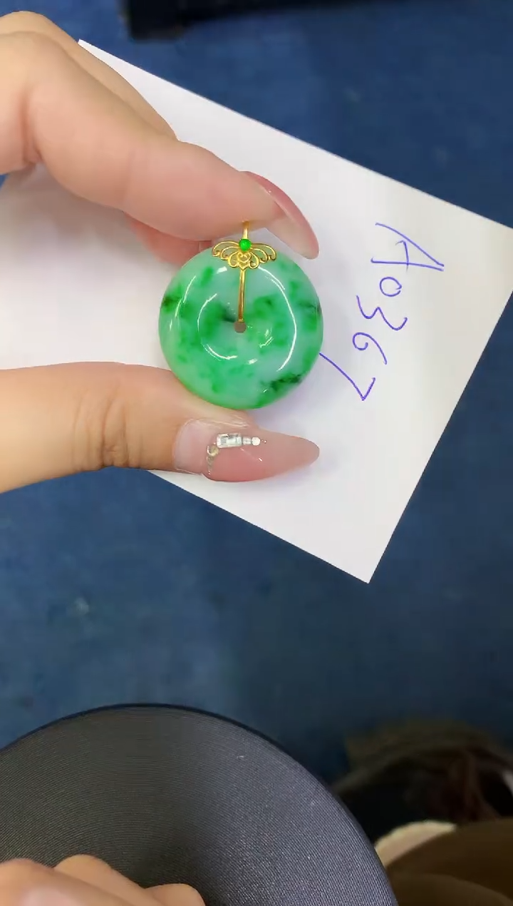 【闪购商品】翡翠颈饰18K金镶嵌0000000000000