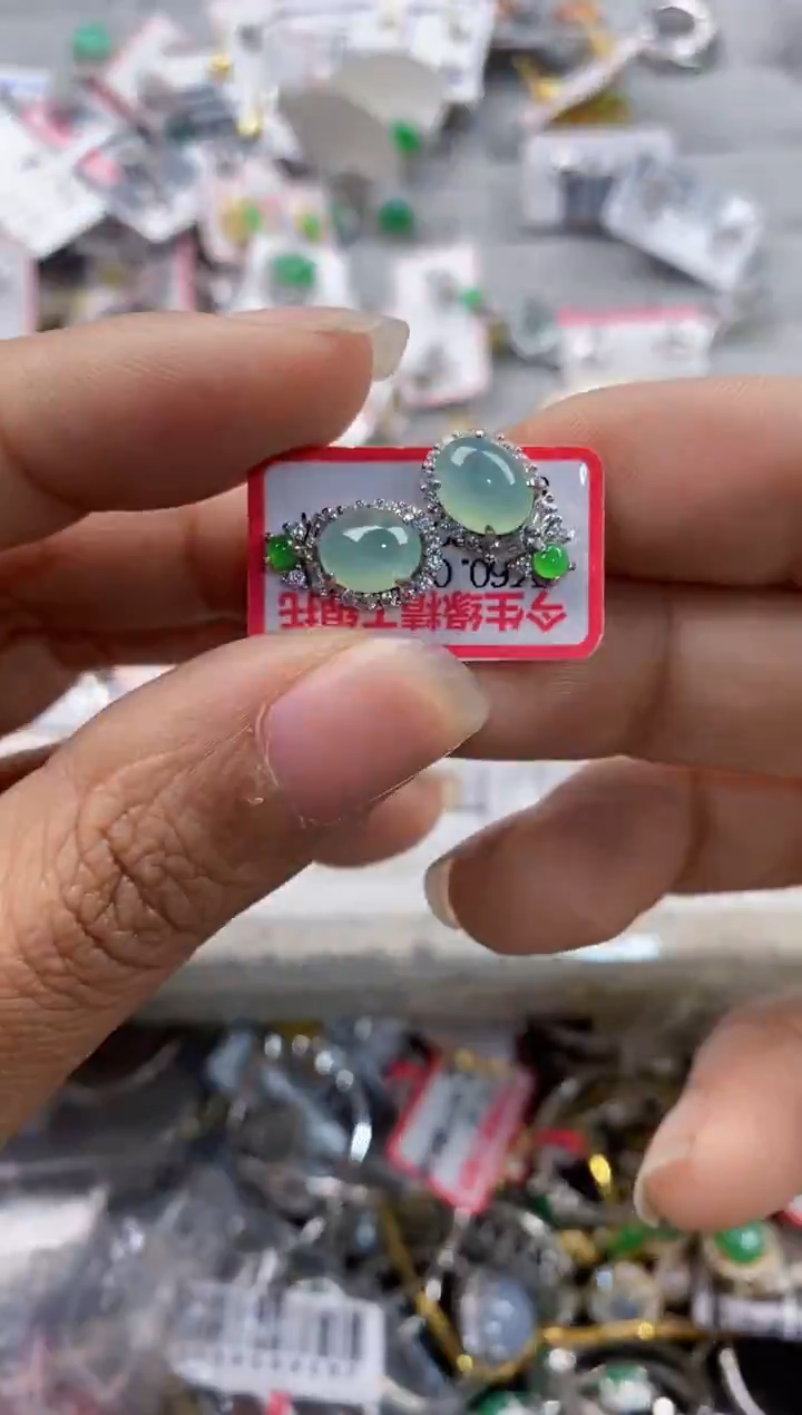 银S925镶嵌戒指翡翠666             1