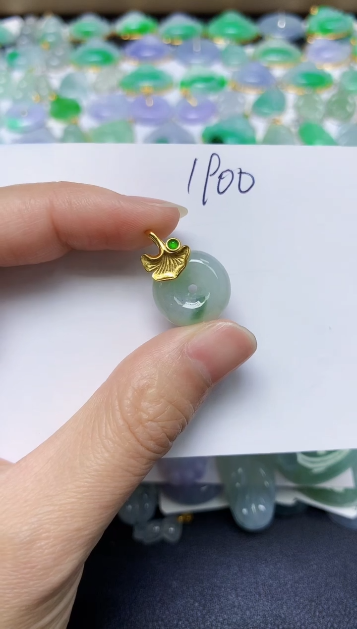 翡翠未镶嵌颈饰 天然缅甸翡翠A货