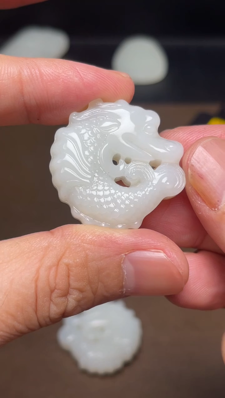 和田玉未镶嵌颈饰26