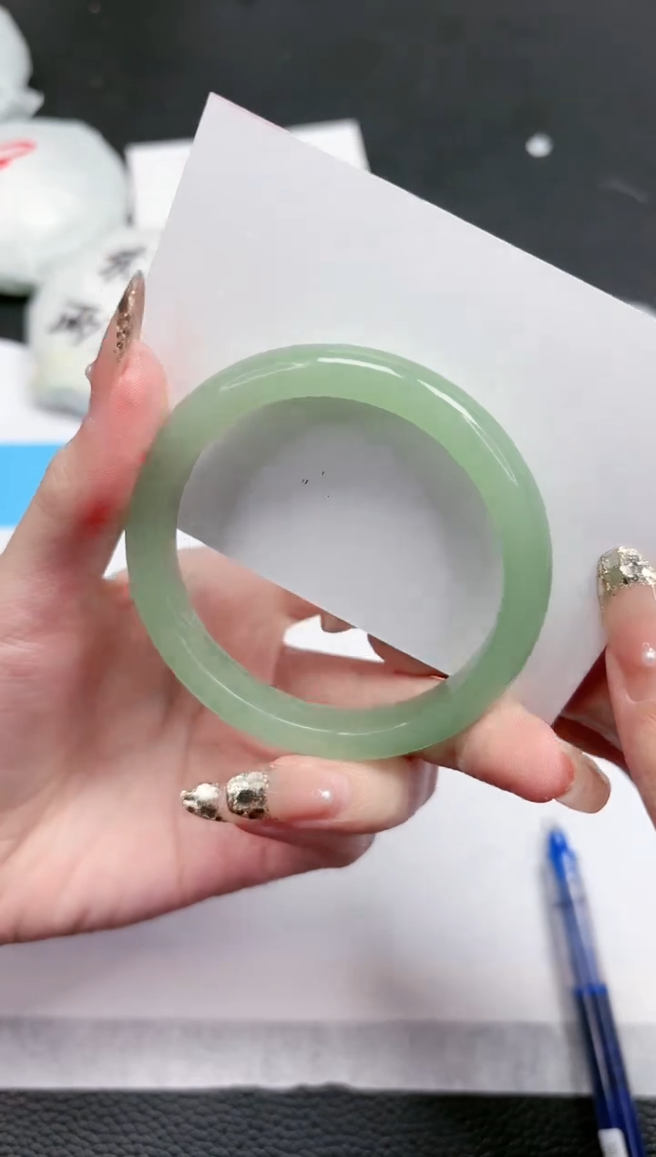 【闪购商品】石英质玉手镯未镶嵌490-53.7