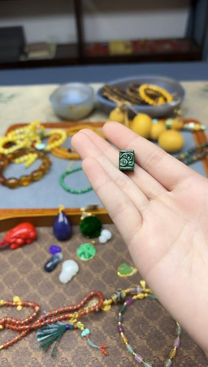 未镶嵌挂件翡翠翡翠雕花方珠配饰TH