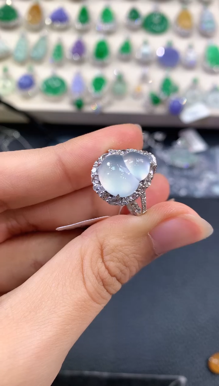 【闪购商品】翡翠戒指18K金镶嵌D50    