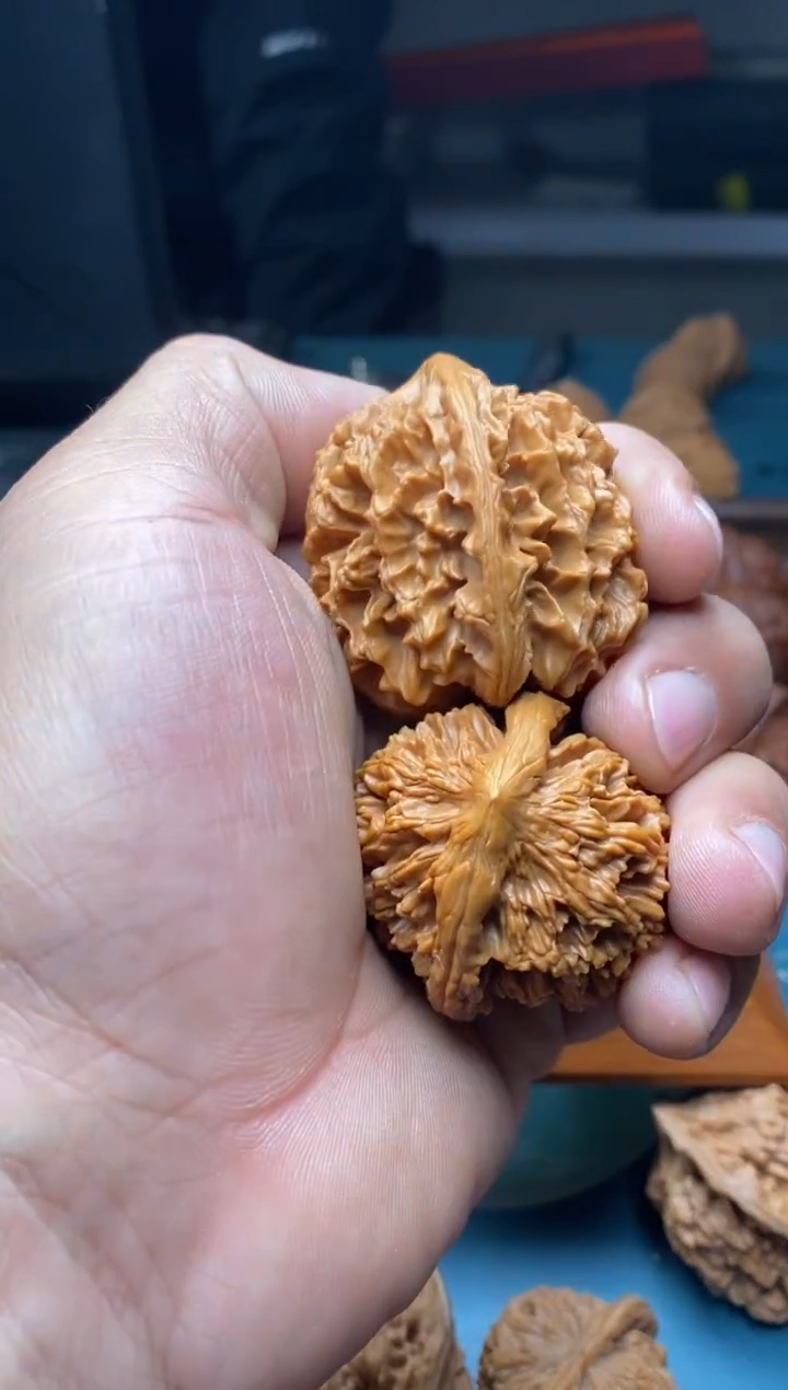 把件文玩核桃花王b477