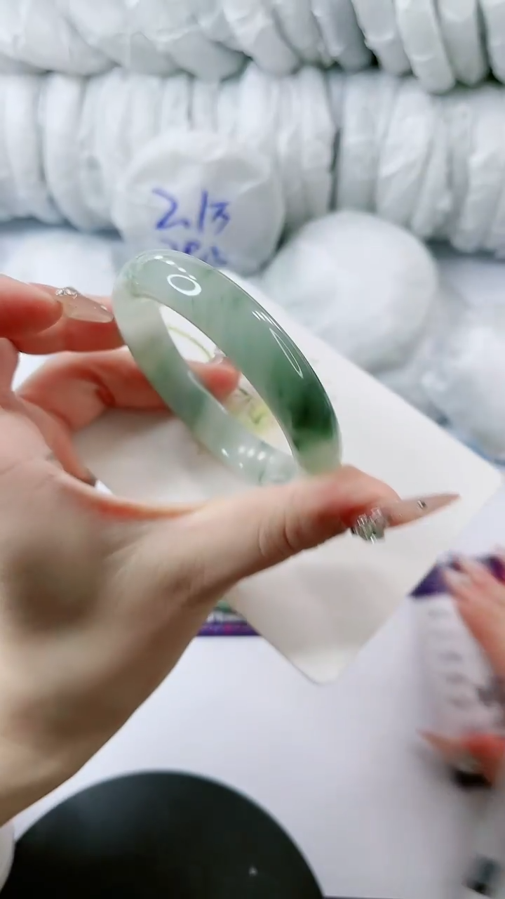 【闪购商品】石英质玉手镯未镶嵌多样性发货V178