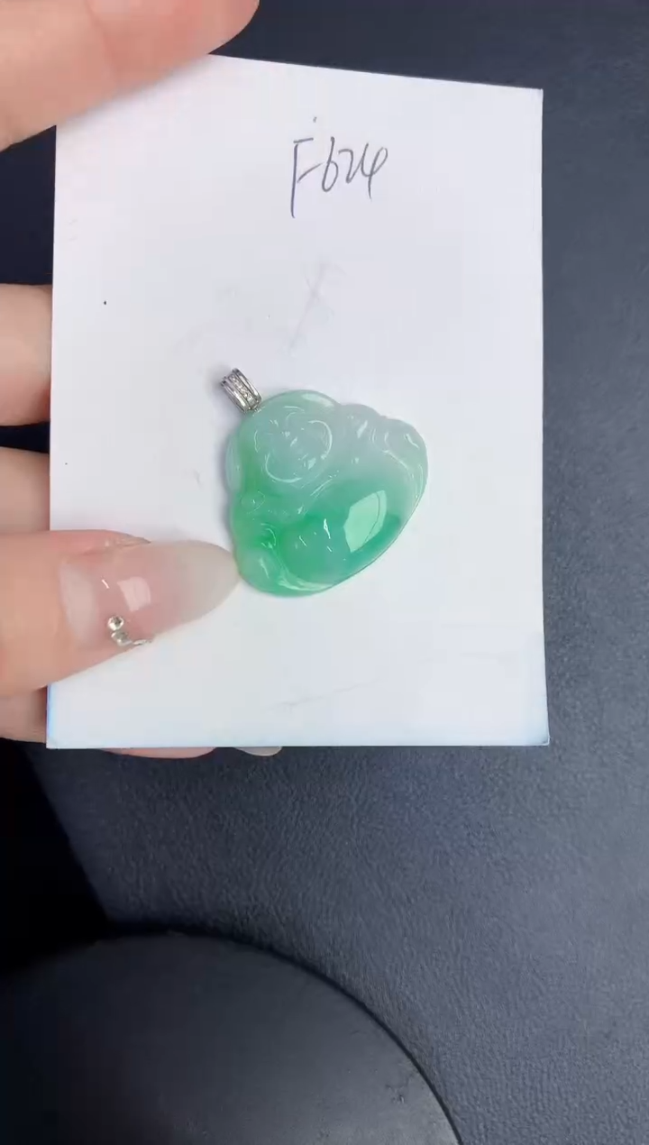 【闪购商品】翡翠颈饰18K金镶嵌0000000000