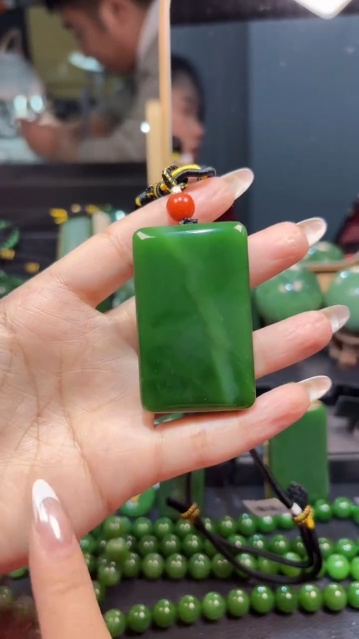 【闪购商品】和田玉（碧玉）颈饰未镶嵌1