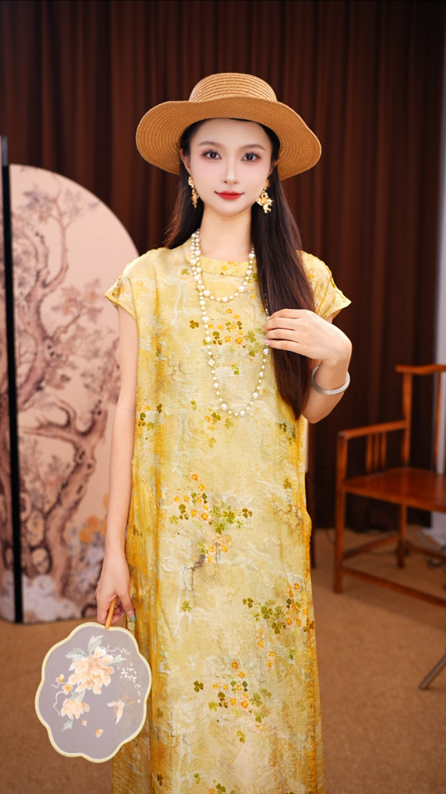 2025新中式高定阳光花语连衣裙