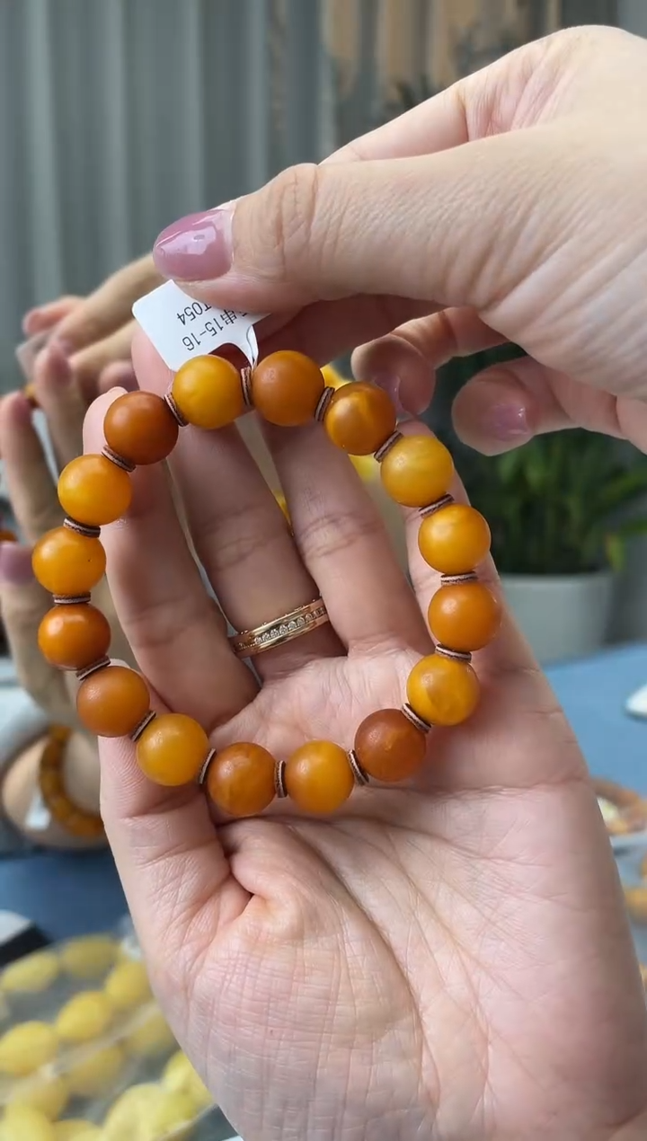 【闪购商品】蜜蜡珠宝奇石未镶嵌假一罚十，微瑕发一件015.11