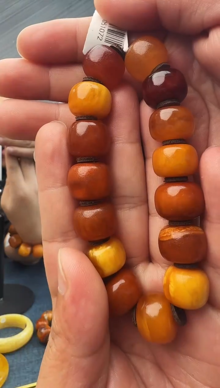 蜜蜡未镶嵌珠宝奇石假一罚十 ，多样性发其一