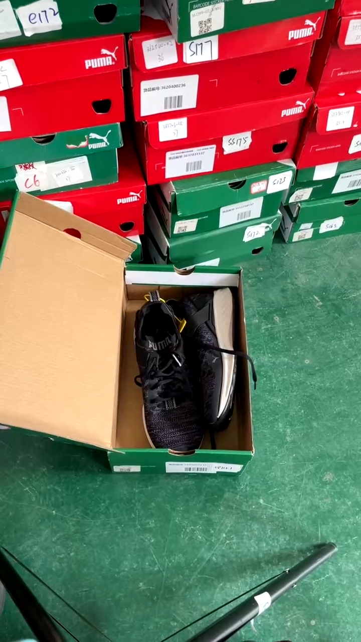 彪马时尚休闲运动鞋37.5M   T114