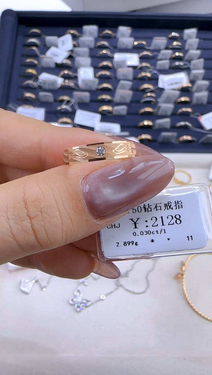 【闪购商品】钻石戒指/指环18K金镶嵌191800