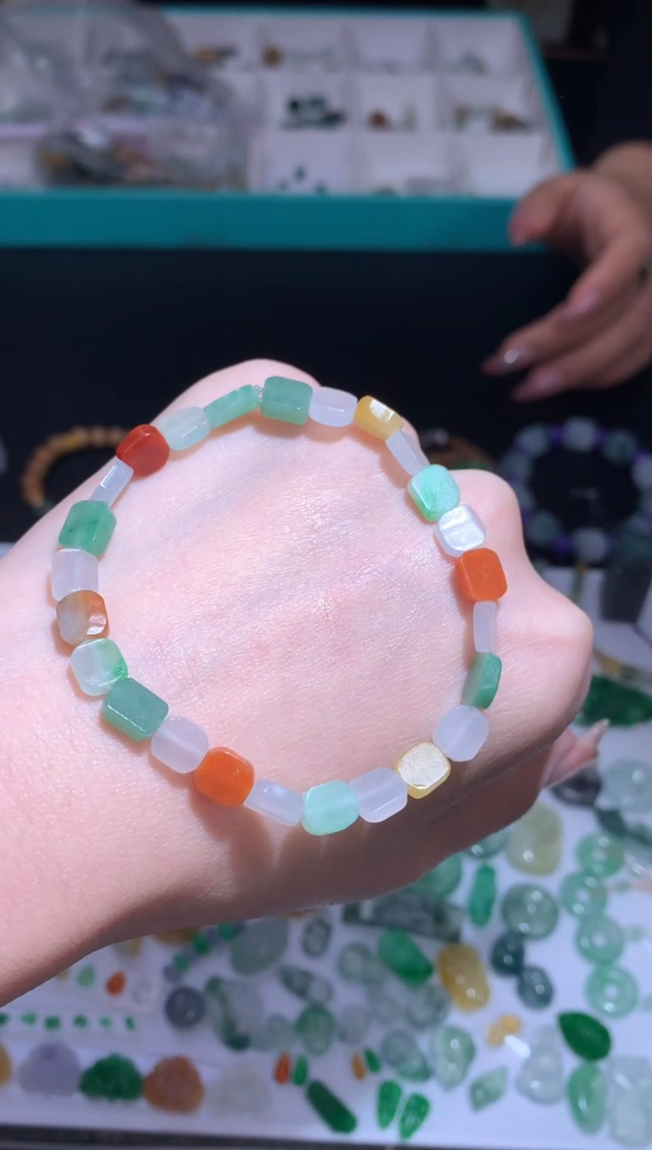 未镶嵌定制翡翠手串