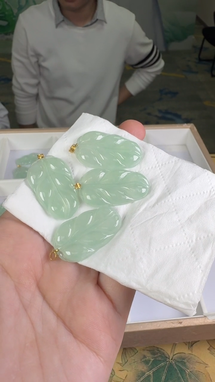 颈饰未镶嵌翡翠翡翠多样性发其一