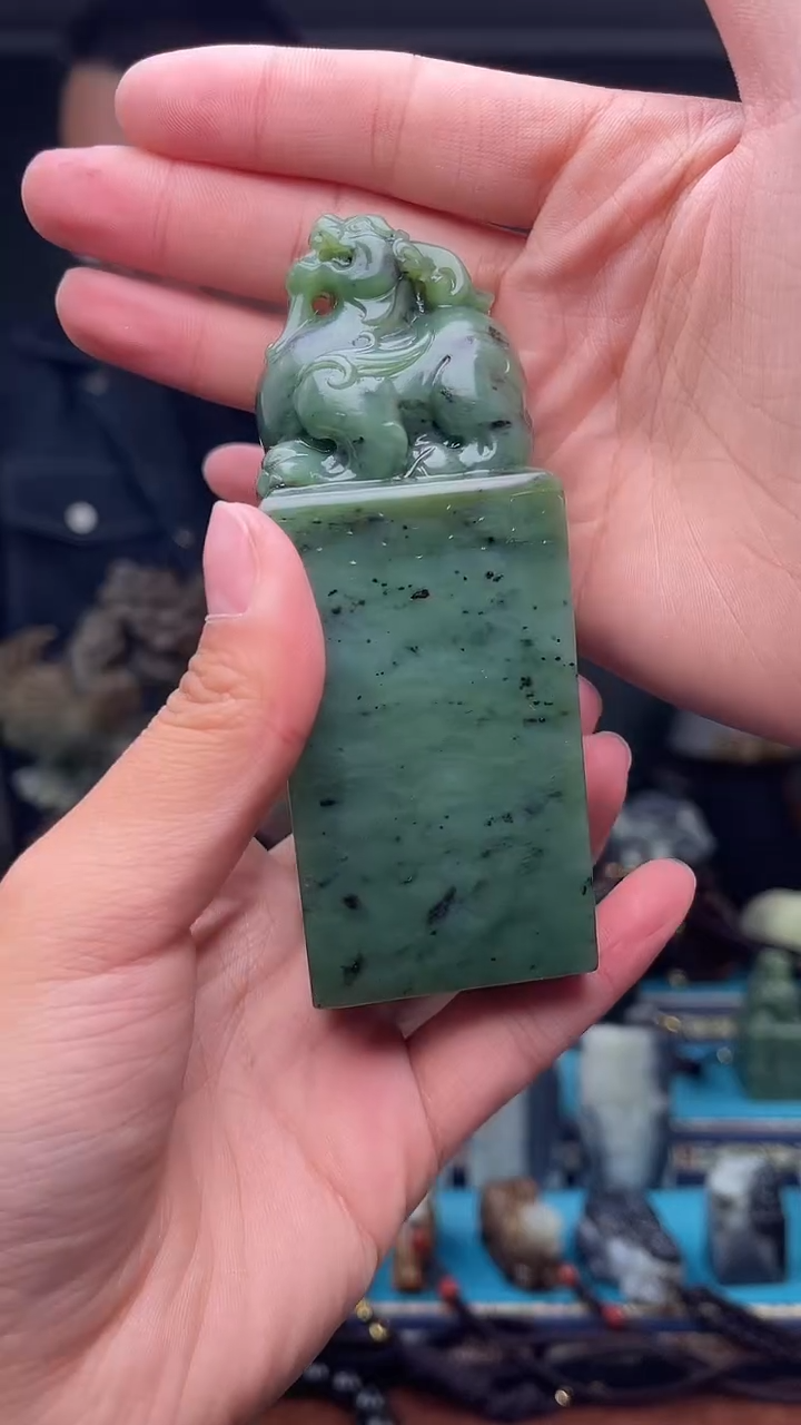 未镶嵌和田玉挂件1