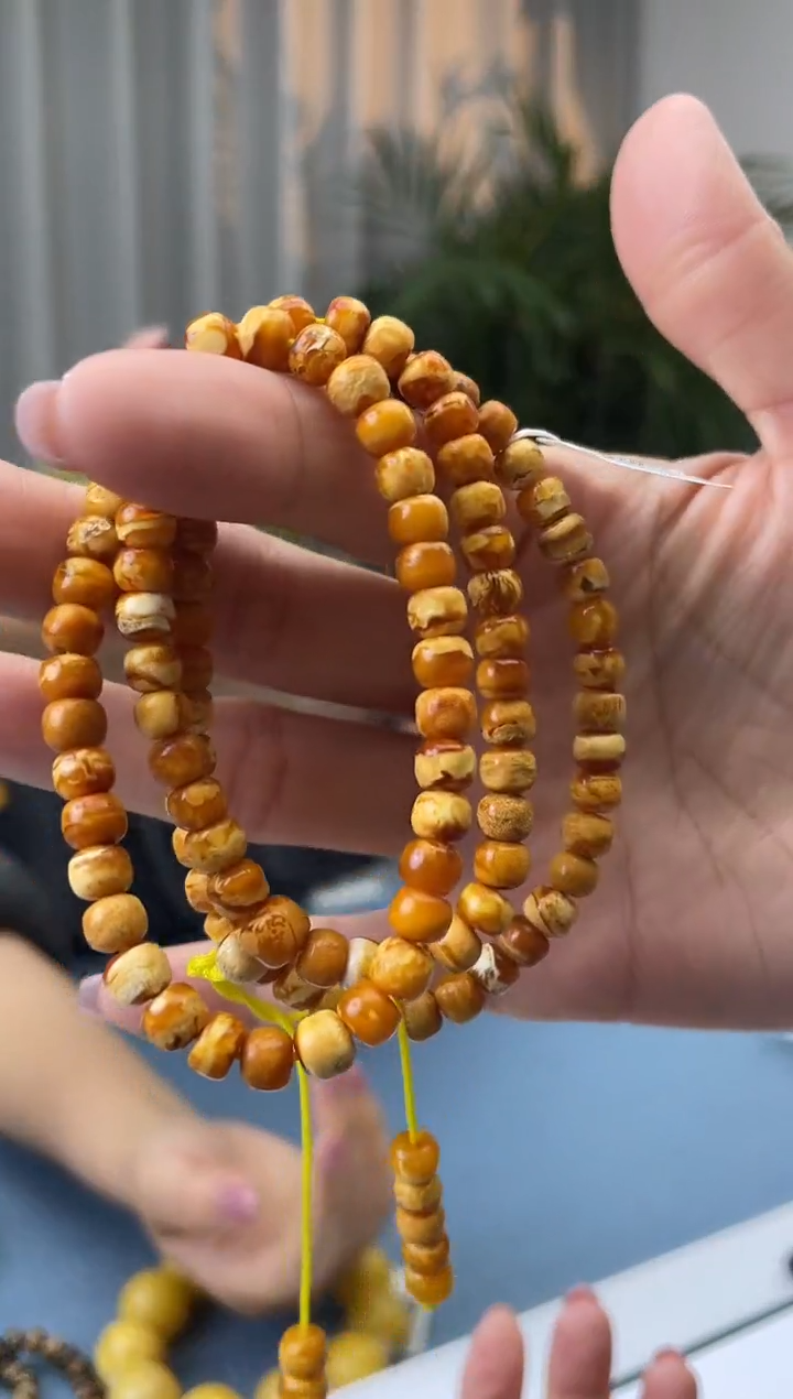 【闪购商品】蜜蜡珠宝奇石未镶嵌假一罚十，微瑕发一件012.5