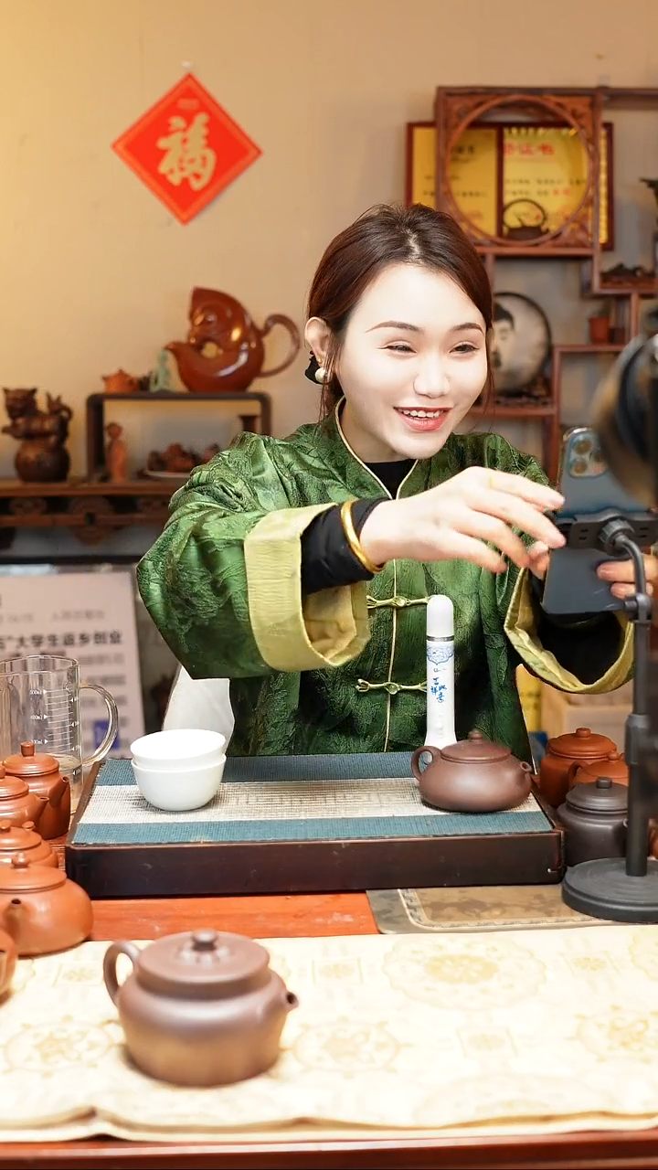 【闪购商品】喀左紫砂原矿手工制作