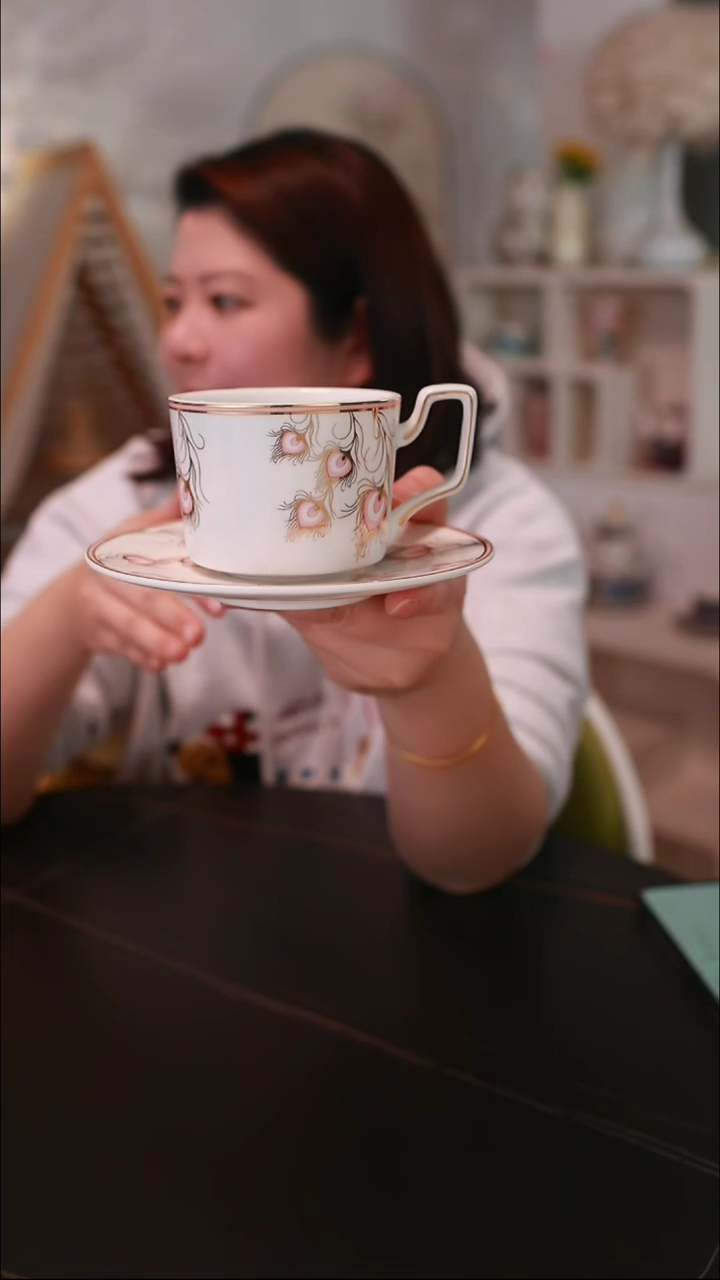 【闪购商品】·孔雀翎羽粉色咖啡杯简约E484