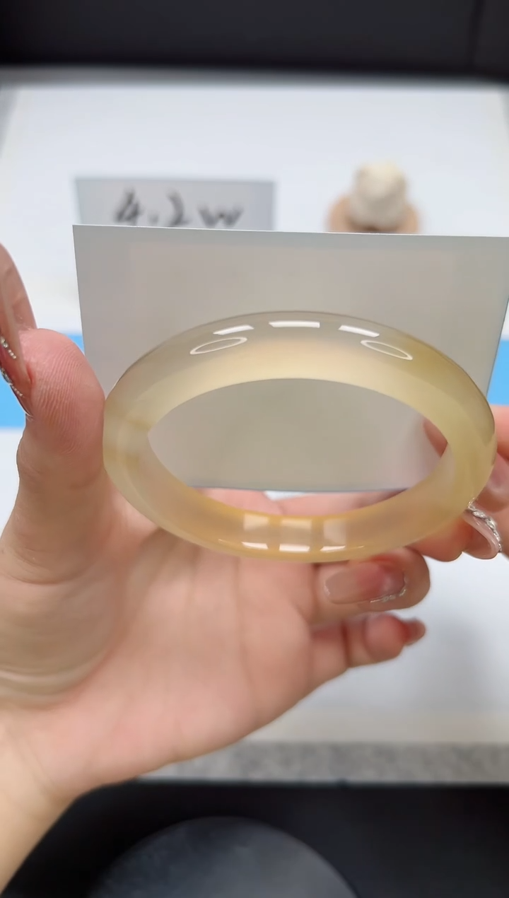 【闪购商品】石英质玉手镯未镶嵌171/香槟60.8