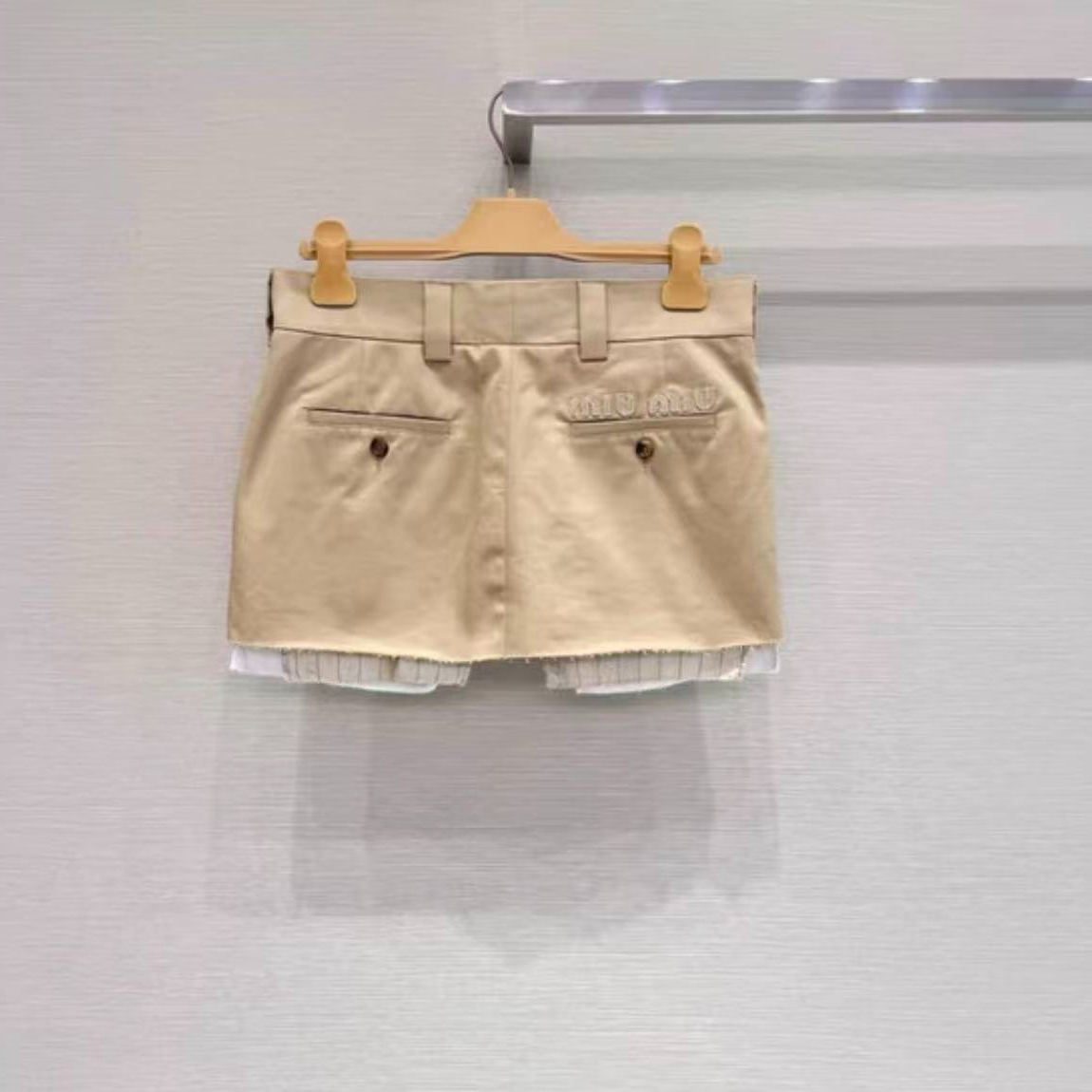 未使用 MIU MIU/缪缪 双双臻选/vv03441/缪缪半裙/36（腰围74