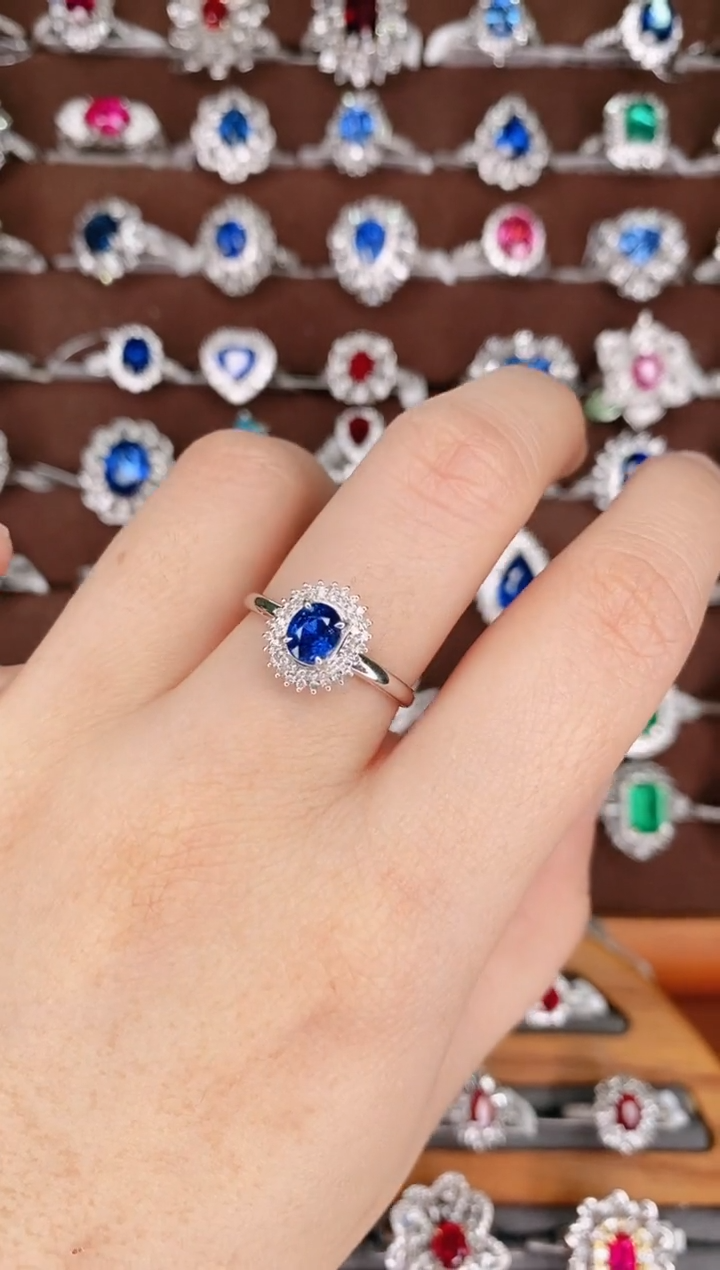 【闪购商品】蓝宝石18K金戒指18K金镶嵌0.8克拉