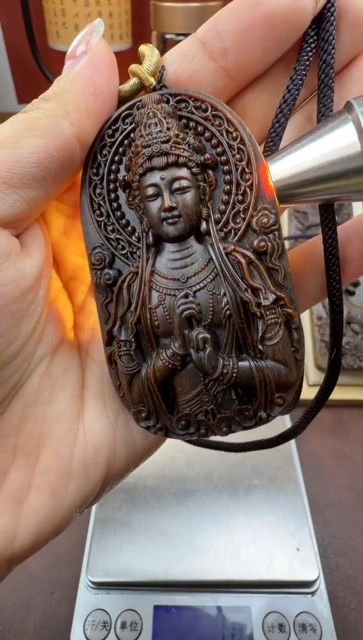 木木雕款  芽庄 合十观音 7cm 送养香瓶