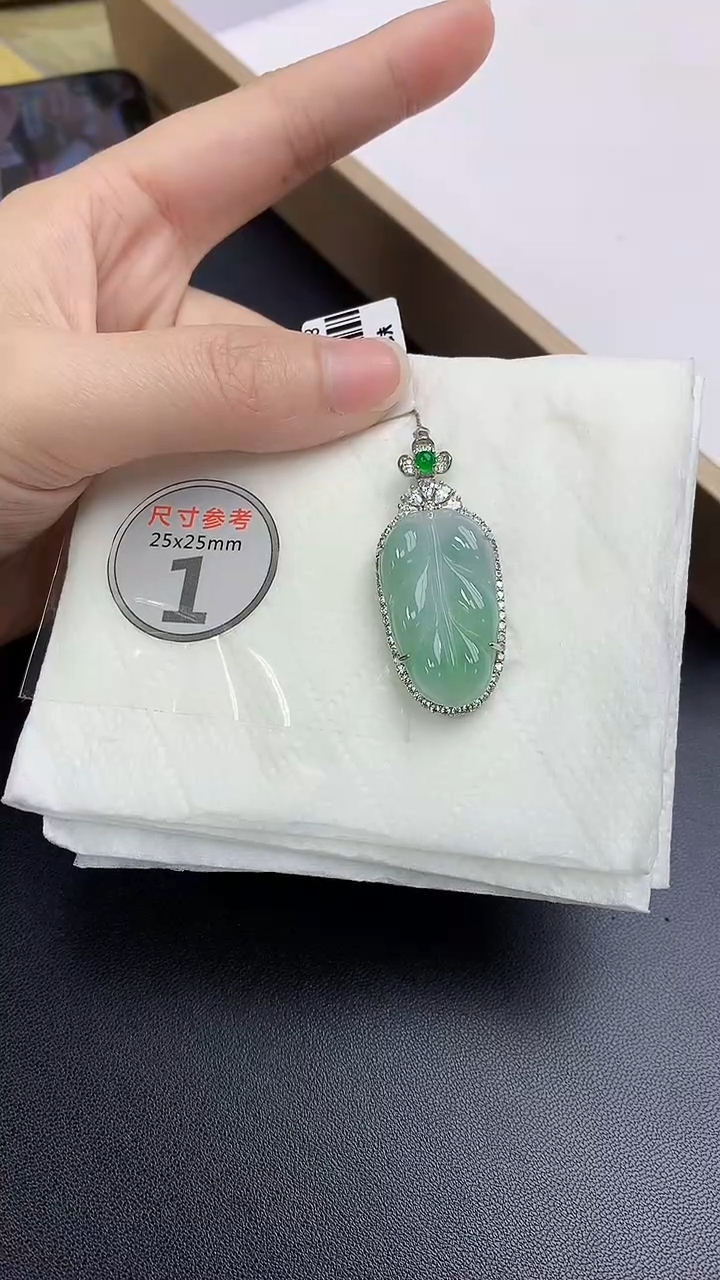 颈饰银S925镶嵌翡翠天然缅甸A货百元以上9元证书费自理 