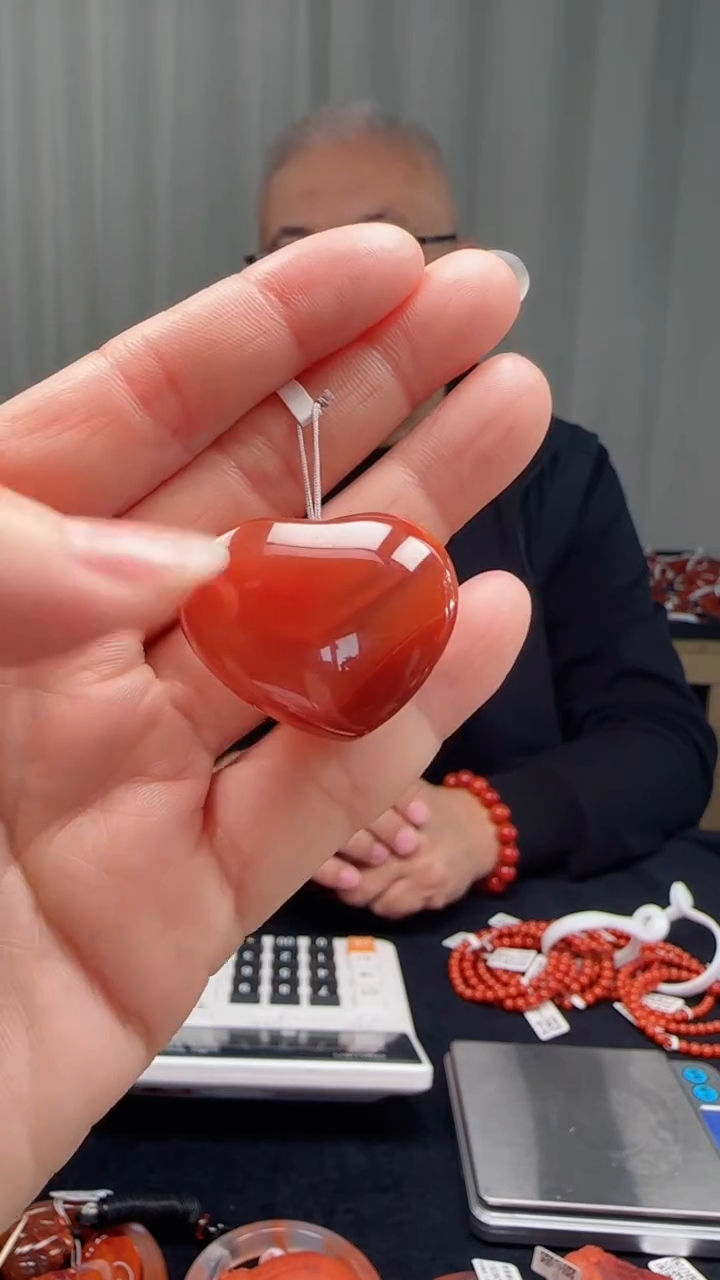 未镶嵌多样性发一件南红玛瑙爱心瓦西南红吊坠