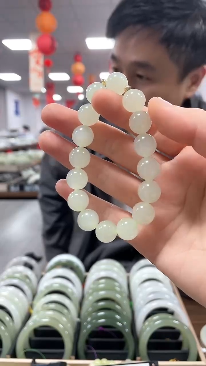 【闪购商品】和田玉手链未镶嵌翠胶猫卡12手串一条