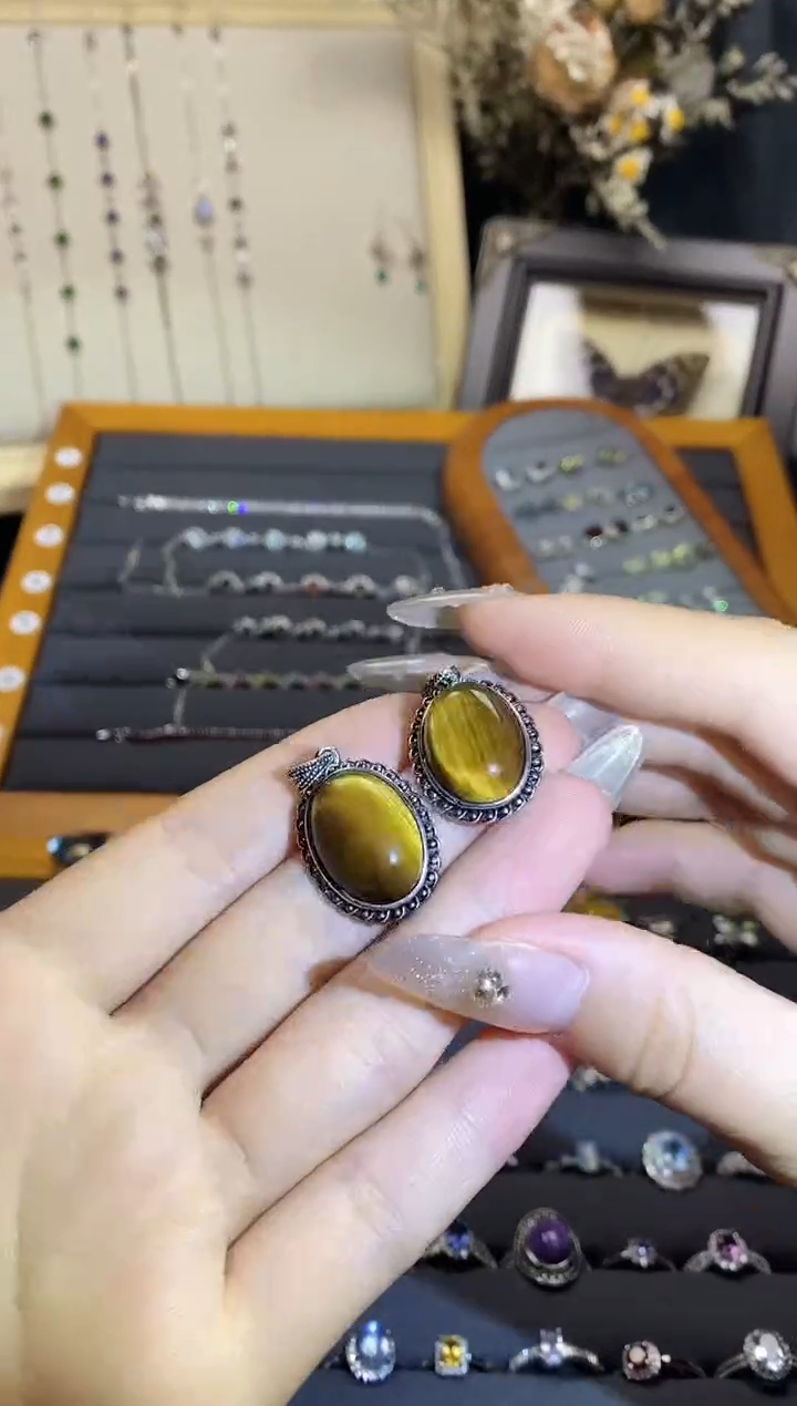 【闪购商品】水晶手链银S925镶嵌A89  