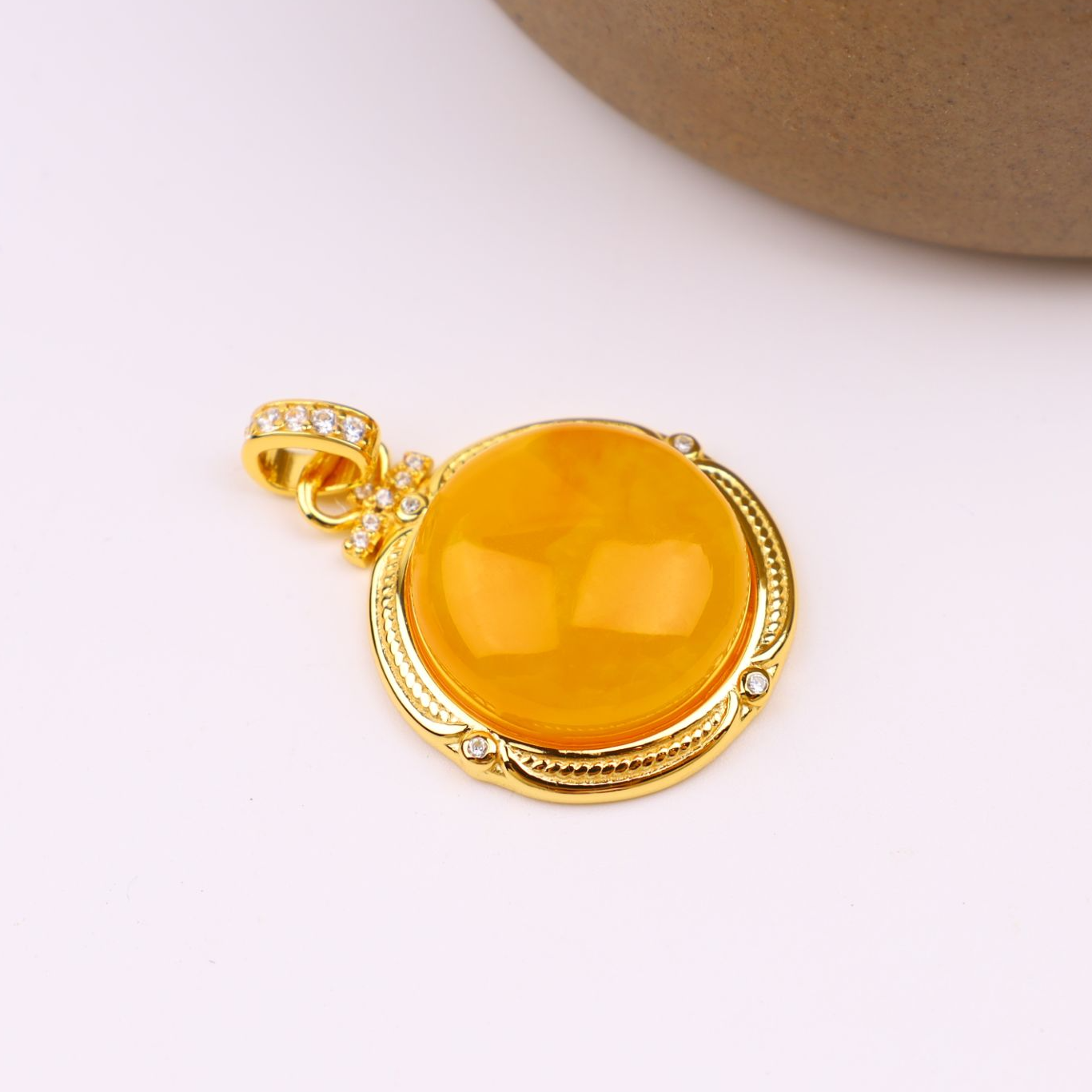 【心如珠宝赐福】万花筒 蜜蜡蛋面吊坠 250501056350