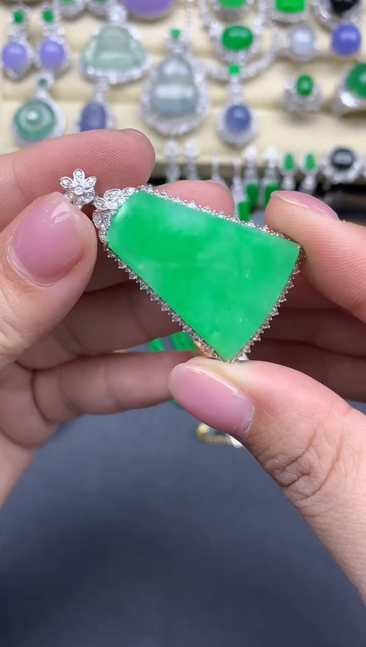 【闪购商品】翡翠颈饰18K金镶嵌262-中国好珍宝